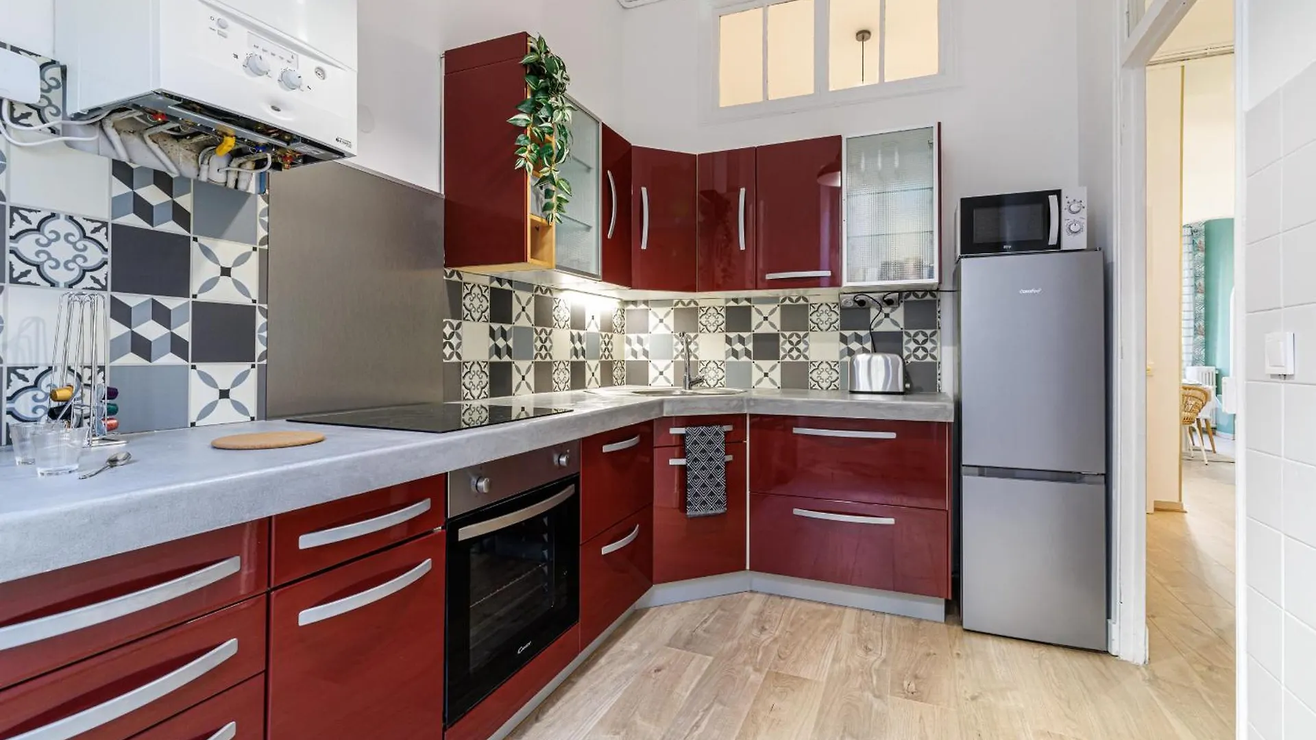 36 Stalngrad - Appartement Spacieux - Le Port - 6 Pers Nice 0*,  France