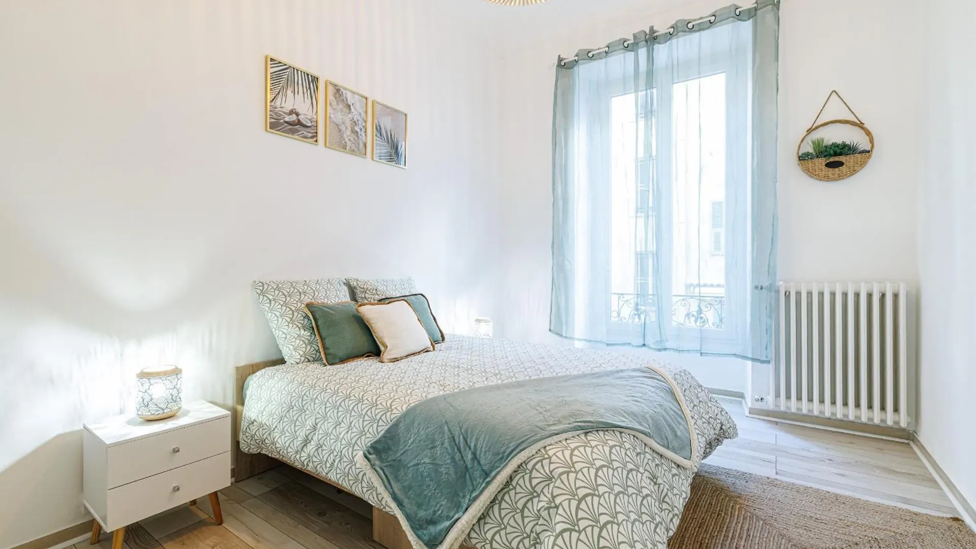36 Stalngrad - Appartement Spacieux - Le Port - 6 Pers Nice France