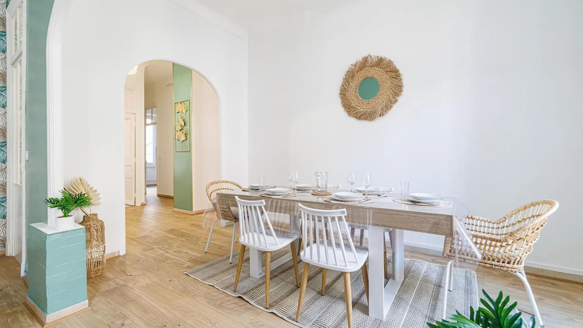 Apartment 36 Stalngrad - Appartement Spacieux - Le Port - 6 Pers Nice
