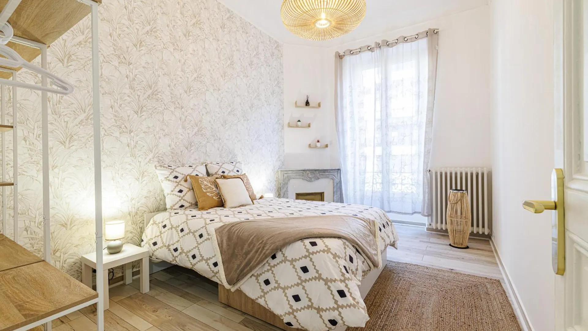 Apartment 36 Stalngrad - Appartement Spacieux - Le Port - 6 Pers Nice France