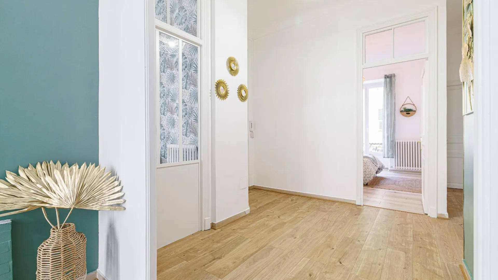 36 Stalngrad - Appartement Spacieux - Le Port - 6 Pers Nice