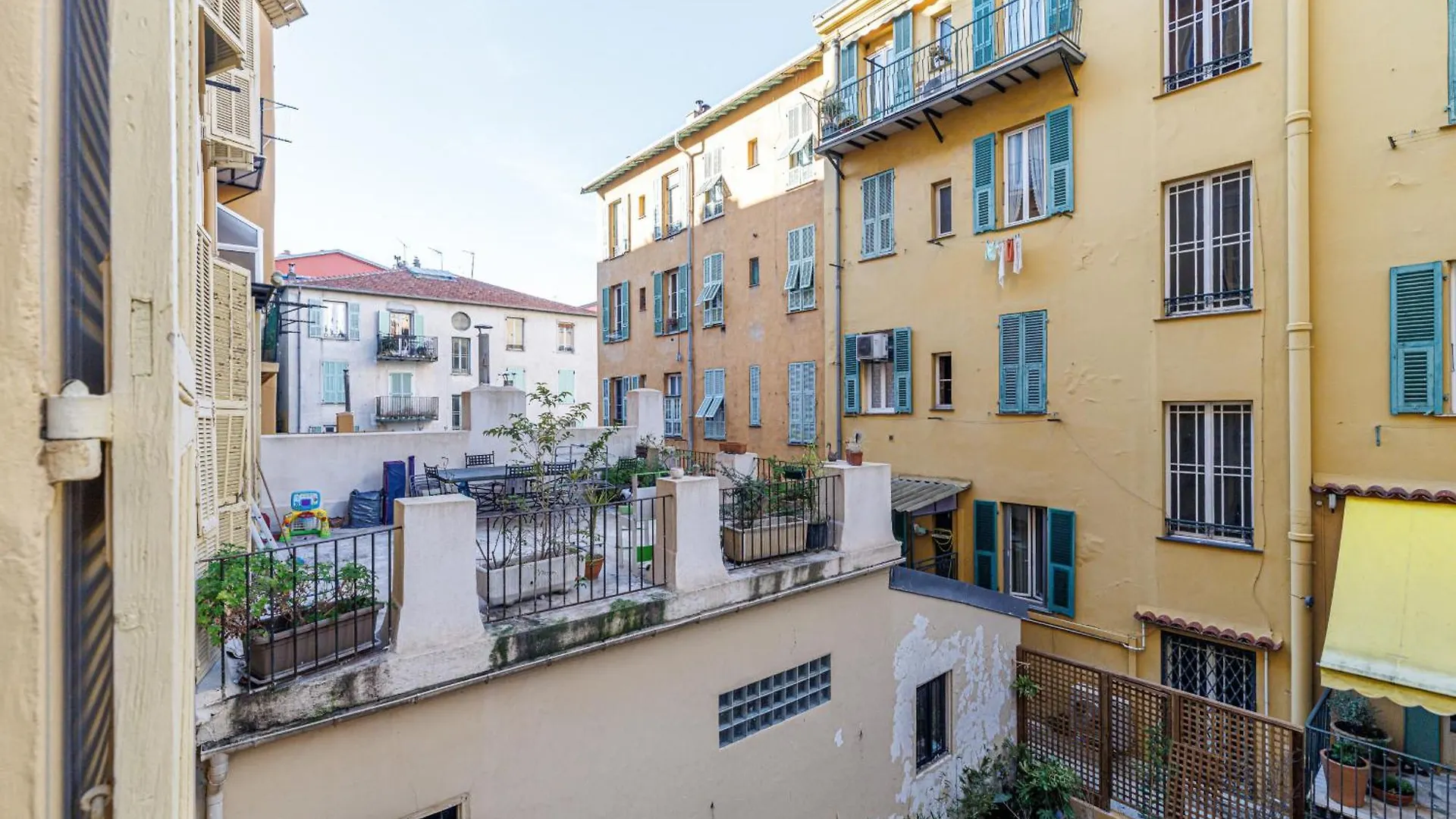 36 Stalngrad - Appartement Spacieux - Le Port - 6 Pers Nice